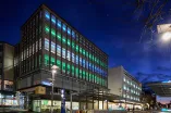 Blue Square bei Nacht