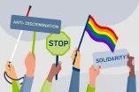 Grafik: Diverse Hände mit Gesten und Schildern Stop, Anti-Diskrimination, Solidarity und Regenbogenflagge.