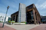 Die Universitätsverwaltung von außen