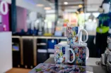 Das Bild zeigt Produkte des Unishops im Hörsaalzentrum
