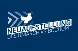 Das Logo des PDV-Projekts des Universitätsarchivs mit dem Titel "Neuaufstellung des Universitätsarchivs" ist gestalterisch an das allgemeine Logo angelehnt: Über dem schräg gesetzten Schriftzug mit dem Titel des Projekts befinet sich ein trapezförmiges Viereck mit dem Umriss der Henne und von links nach rechts verlaufenden Pfeilen, die an das allgemeine Logo des PDV-Programms angelehnt sind.