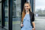 Porträtfoto Projektmanagerin Technische Dezernate Karen Majer.