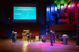 Foto: Band spielt im Audimax.