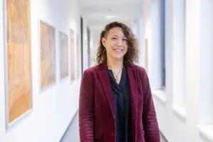 Portätfoto von Ivonne Lee aus der Psychozialen Beratung.