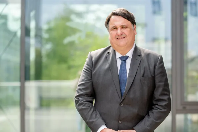 Prof. Dr. Martin Paul