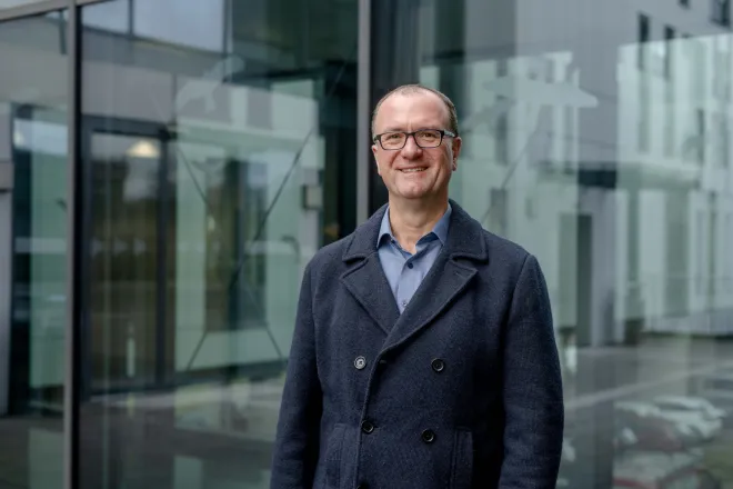 Porträtfoto Projektmanager Technische Dezernate Frank Markner.