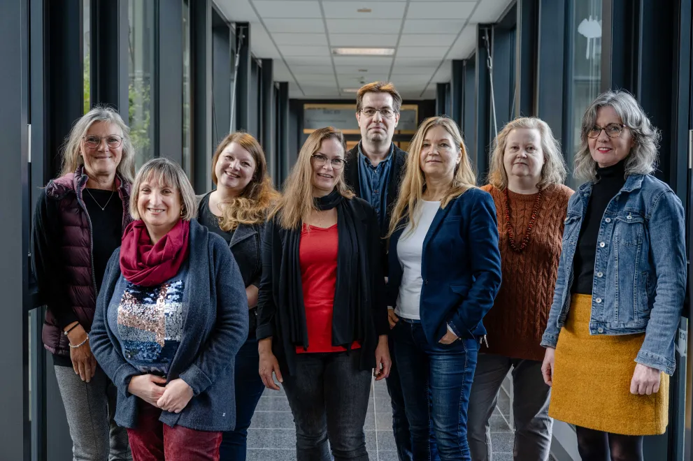 Gruppenfoto mit allen Mitarbeitenden des Campus Service