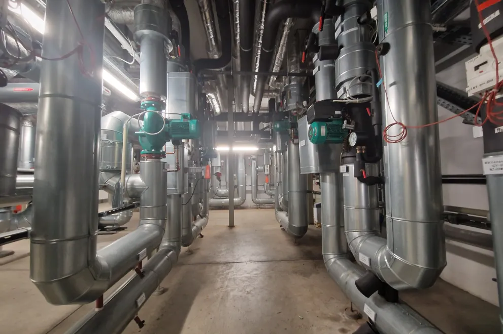 Technische Apparatur zur Wärmeversorgung an der Ruhr-Universität Bochum.
