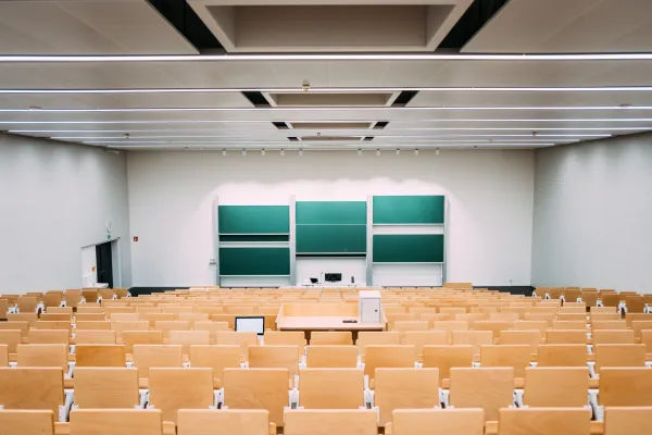 Foto: Hörsaal, von oben nach unten fotografiert